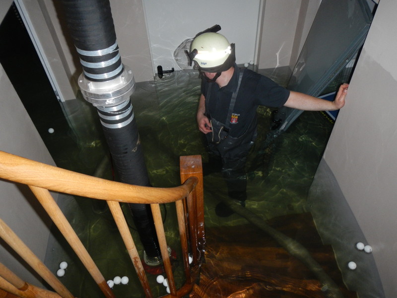 hochwasser_keller_strom_gefahren_3.jpg