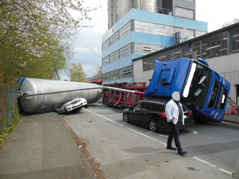 grevelsberg_umgestuerzter_silo_zug.jpg