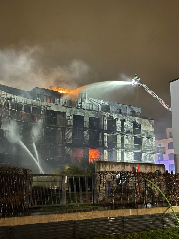 essen_gemeldetes_feuer_auf_balkon_greift