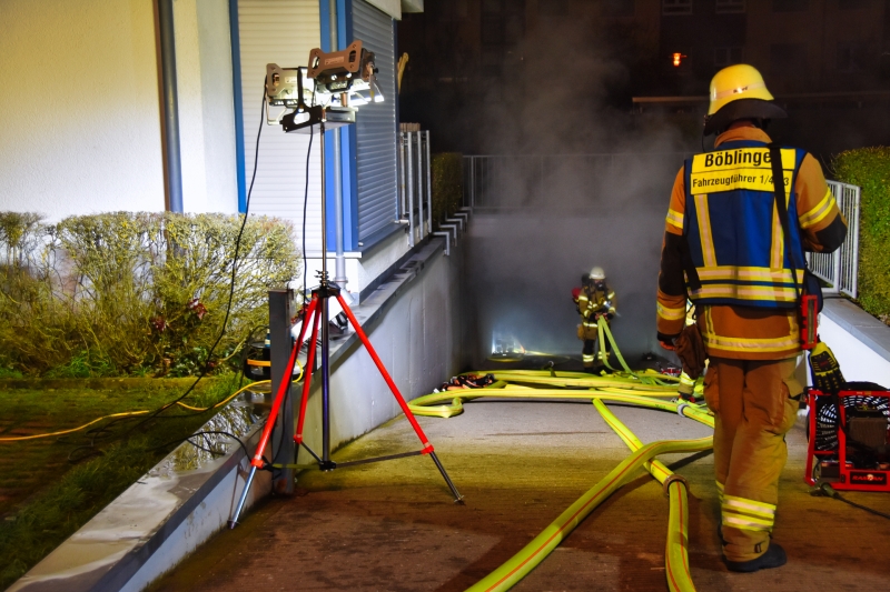 Feuerwehr rückt aus, um in Gemünd brennendes Auto zu löschen