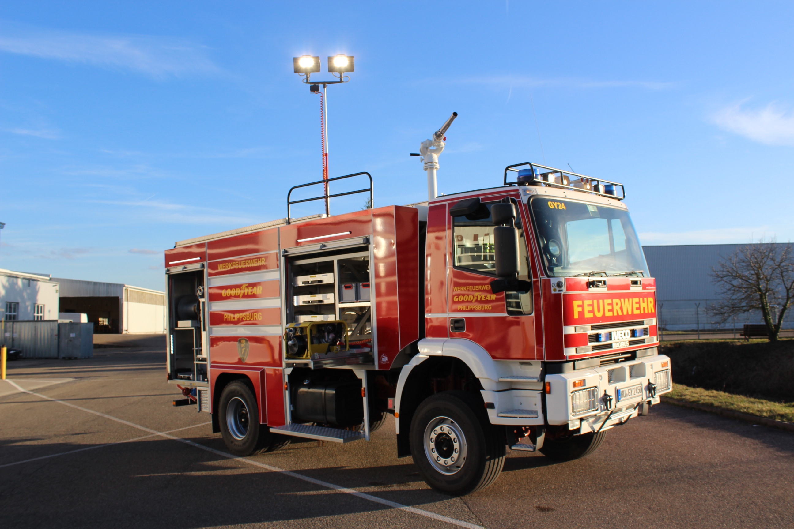 YZZHAJ 2 Stück Feuerwehrwerkzeuge, Hebelwerkzeug, Handwerkzeug für  Ersthelfer und Feuerwehrmann, Mehrzweck-Hebelwerkzeuge, Öffnungskarte,  flexibles