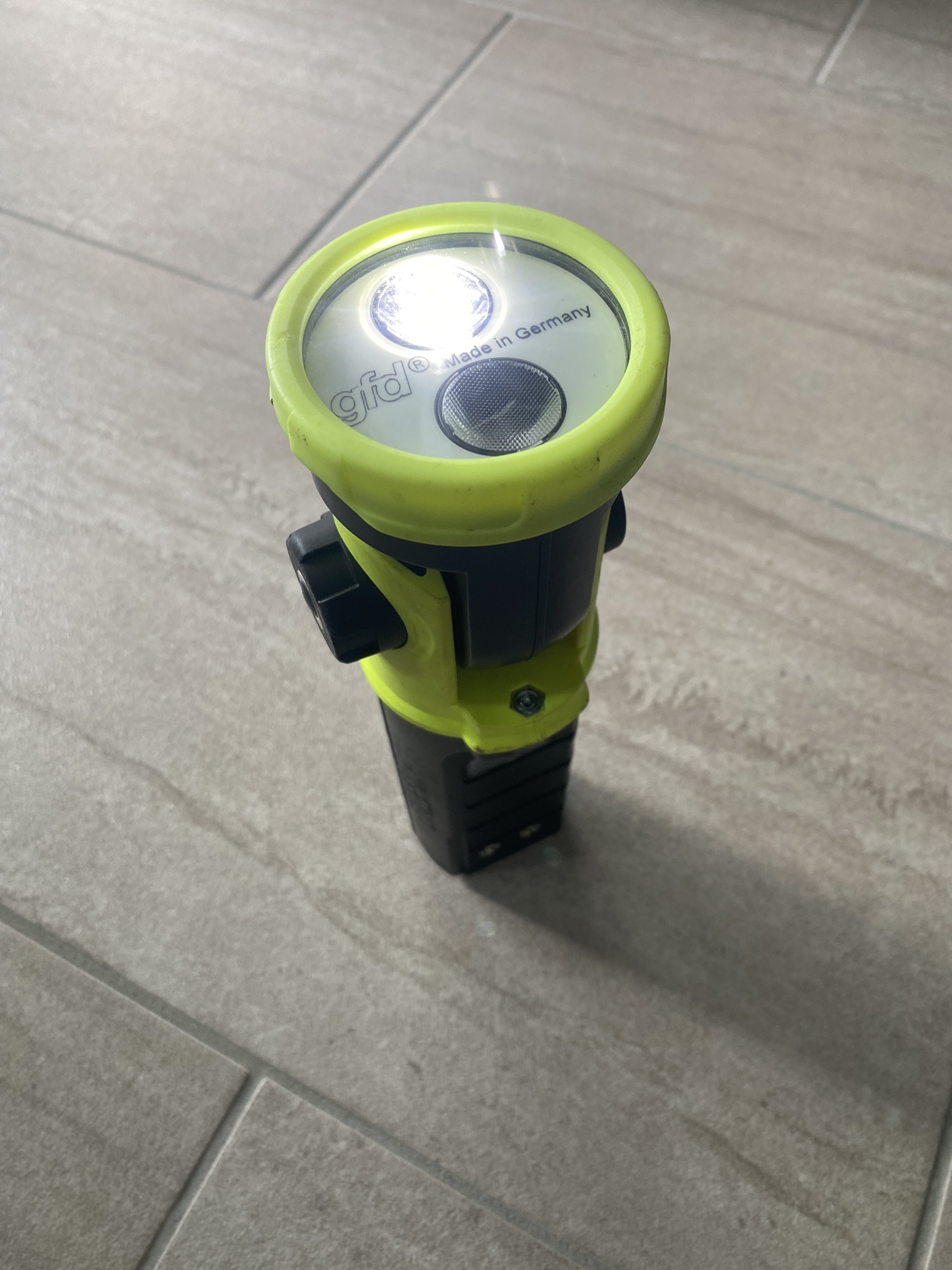 Peli 9415Z0 Arbeits-Scheinwerfer, EX-geschützt Zone 0, Taschenlampe Peli 9415Z0 Arbeits-Scheinwerfer, EX-geschützt Zone 0, Taschenlampe