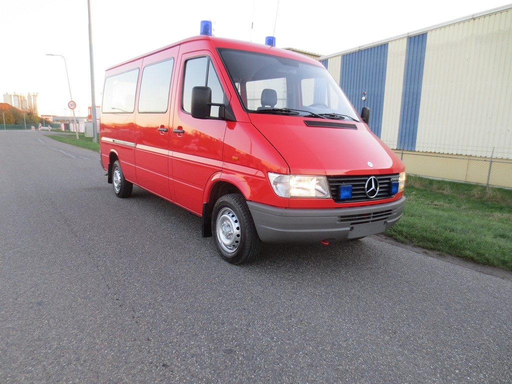 MTW Mercedes Benz 208 D (Nr. 3715)