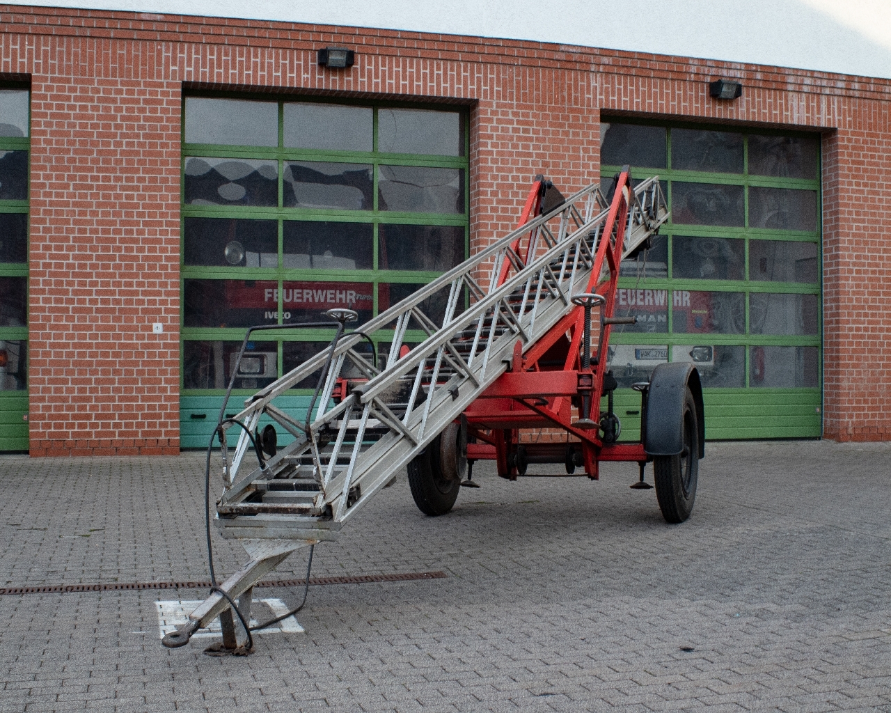 Anhängeleiter AL 12 gut erhalten, gepflegt mit Zulassung zu verkaufen