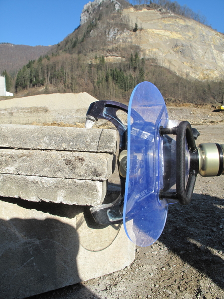 Für dicke Brocken – Betoncrusher BC 250 und BC 250 E-FORCE